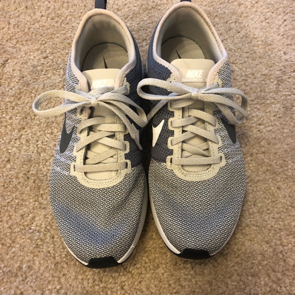 Nike sneakers - size 8